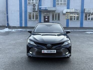 Toyota Camry: 2019 г., 2.5 л, Вариатор, Гибрид, Седан