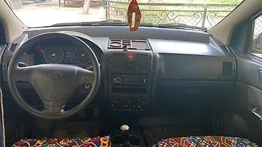 Hyundai Getz: 2005 г., 1.4 л, Кол менен иштөөчү, Бензин, Хетчбек — 1