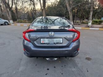 с связи с переездом: Honda Civic: 2019 г., 2 л, Вариатор, Бензин, Седан — 4