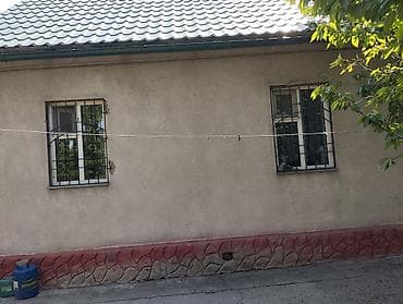 Үйлөр: Продаю срочно домкирпичный,добротный,в районе кудайбергена,все — 3