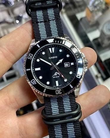 casio: Модель : MDV-106 Безель вращается, боковой винт установки времени на — 1