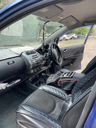 крышка фит: Honda Fit: 2003 г., 1.3 л, Автомат, Бензин, Хэтчбэк — 7