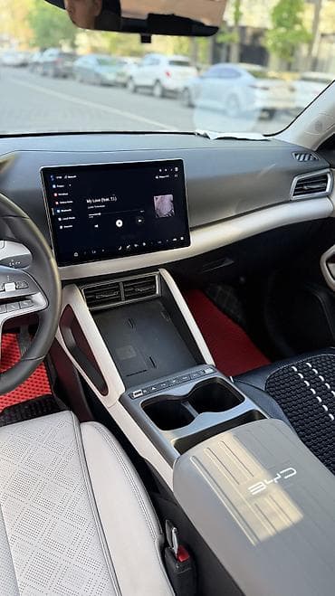 BYD: BYD Yuan Up: 2025 г., Автомат, Электромобиль, Кроссовер — 9