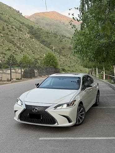 Lexus ES: 2020 г., 2.5 л, Автомат, Гибрид, Седан — 1