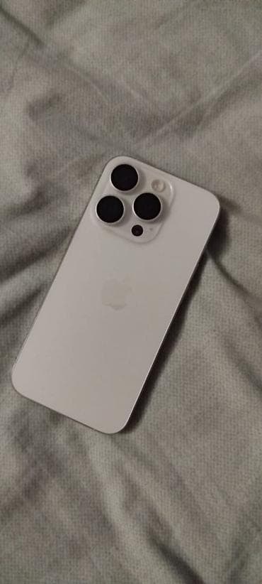 IPhone 15 Pro, Б/у, 256 ГБ, Белый, Зарядное устройство, Защитное стекло, Чехол, 80 %
