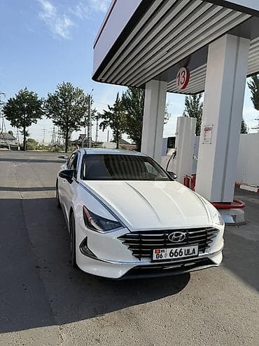 Hyundai Sonata: 2020 г., 2 л, Автомат, Газ, Седан — 1