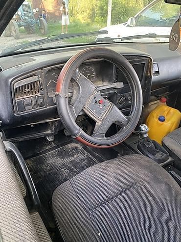 Транспорт: Volkswagen Passat: 1992 г., 1.8 л, Механика, Бензин, Седан — 5