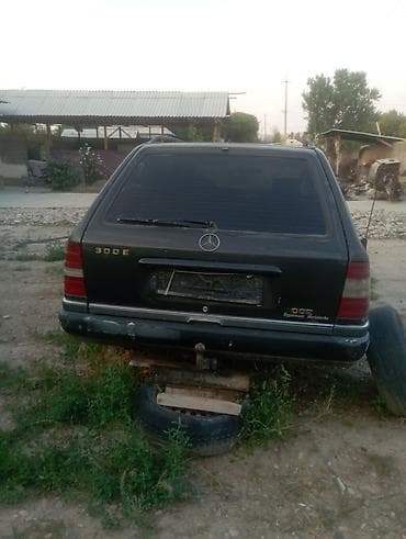 капот стрим: Mercedes-Benz 300E (W124) универсал - Кузов: универсал с рейлингами — 2