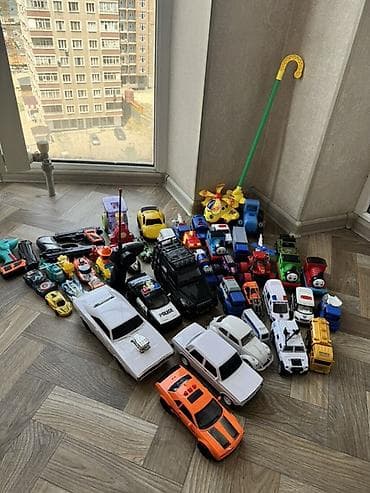 kinder minecraft: Набор детских игрушек — 1000 сом за всё! 🚗🧸 Все в отличном состоянии — 1