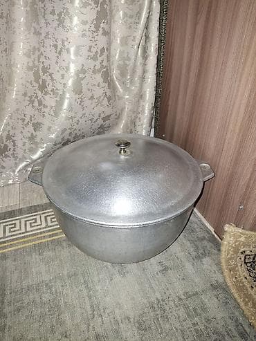 Продаю казан, СССР, 8 литров. В отличном состоянии