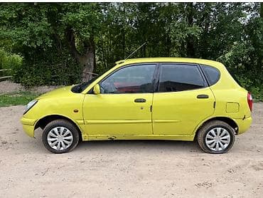 с4 2: Daihatsu Sirion: 1998 г., 0.8 л, Механика, Бензин, Хэтчбэк — 7
