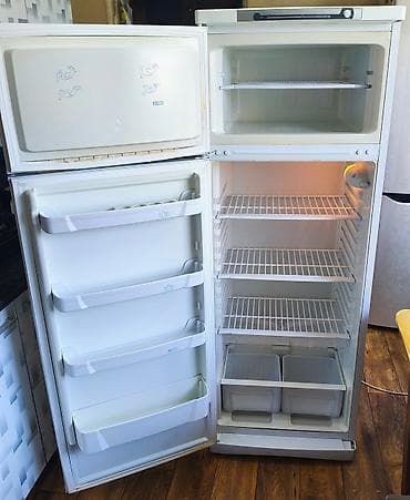 морозильников бу: Холодильник Indesit, Б/у, Двухкамерный, De frost (капельный), 60 * 167 * 60 — 2