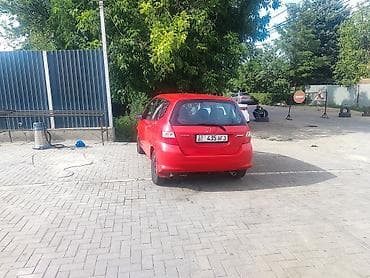 Honda Jazz: 2008 г., 1.3 л, Механика, Бензин — 4