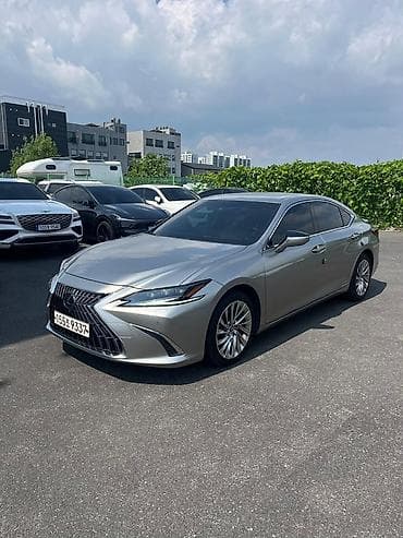 Lexus ES: 2022 г., Вариатор, Гибрид, Седан — 3