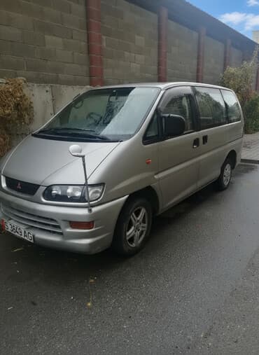 дом в колесах: Mitsubishi Space Gear: 1999 г., 2.4 л, Автомат, Бензин, Минивэн — 1