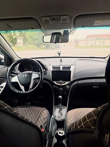 a6 c4: Hyundai Solaris: 2013 г., 1.6 л, Автомат, Бензин, Седан — 5