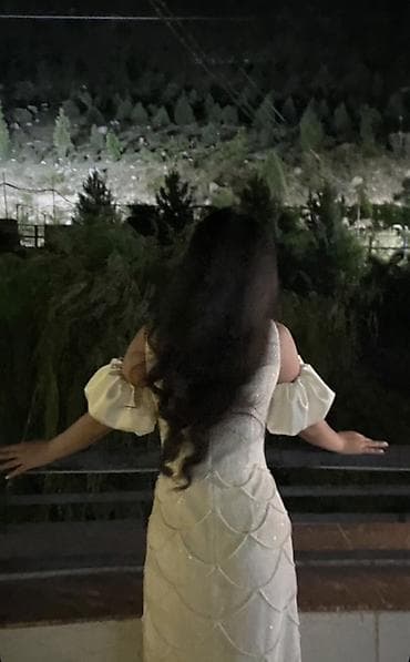 норковый шуба: Элегантное вечернее платье цвета айвори с мерцающим покрытием. Сшито — 2