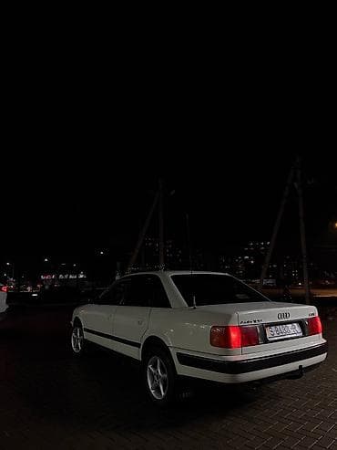 Унаа сатуу: Audi 100: 1992 г., 2 л, Кол менен иштөөчү, Бензин, Седан — 4