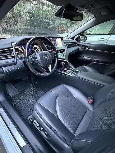 byd e2 2023: Toyota Camry: 2021 г., Гибрид, Седан — 8