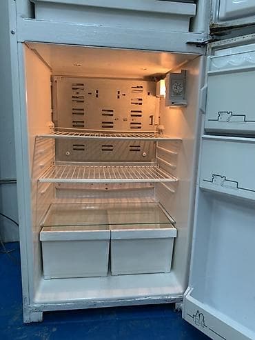 fridge: Холодильник Biryusa, Б/у, Двухкамерный, De frost (капельный), 57 * 140 * 55 — 4