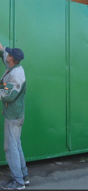 Покраска ворот, заборов и металлических конструкций -