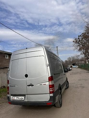 грузопосажирский спринтер: Легкий грузовик, Mercedes-Benz — 8