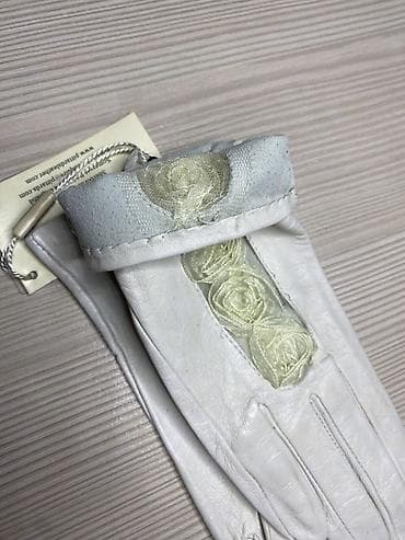 Женская обувь: Набор женских аксессуаров Состав: - Перчатки: - Классические — 9