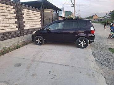 срв 4: Honda Fit: 2006 г., 1.5 л, Автомат, Бензин, Хэтчбэк — 3