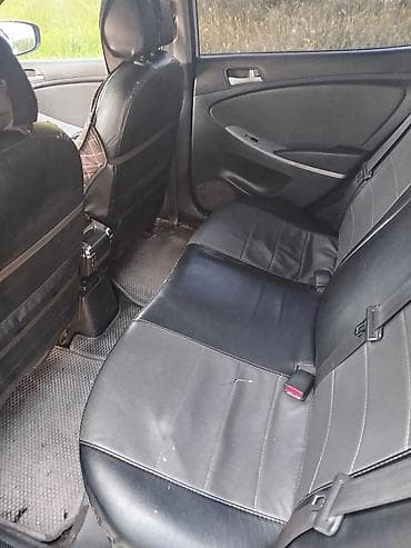 арзан матиз 1: Hyundai Solaris: 2012 г., 1.4 л, Кол менен иштөөчү, Бензин, Седан — 2