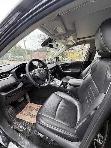 аренда audi q7: Toyota RAV4: 2018 г., 2.5 л, Автомат, Бензин, Кроссовер — 3