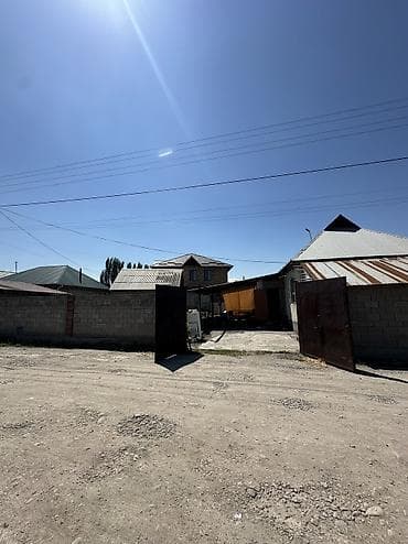 продаю дом умут: 🔥Продается дом🔥 🏡Район: Умут Площадь: 53м2 ✅Участок: 4 соток — 1