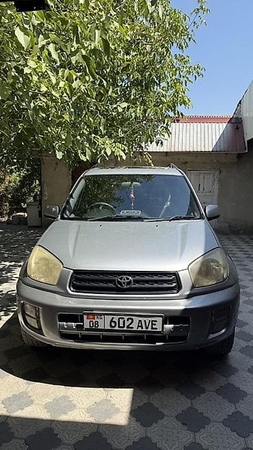 Toyota RAV4: 2003 г., 2 л, Механика, Бензин, Кроссовер