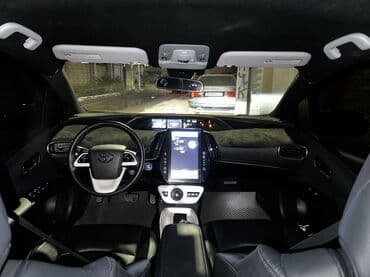 highlander 2012: Toyota Prius: 2018 г., 1.8 л, Вариатор, Гибрид, Седан — 4