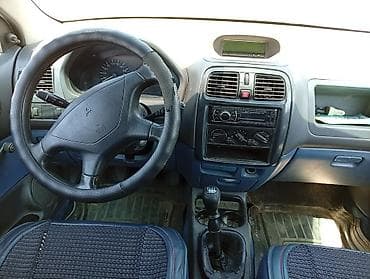чанган юни с: Mitsubishi Space Star: 1999 г., Механика, Бензин, Минивэн — 3
