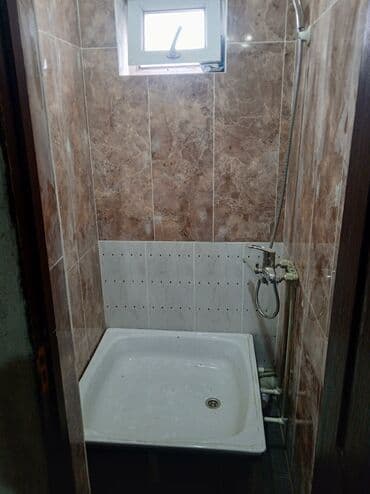 продаю цветочный магазин: Дом, 100 м², 3 комнаты, Собственник, Косметический ремонт — 1