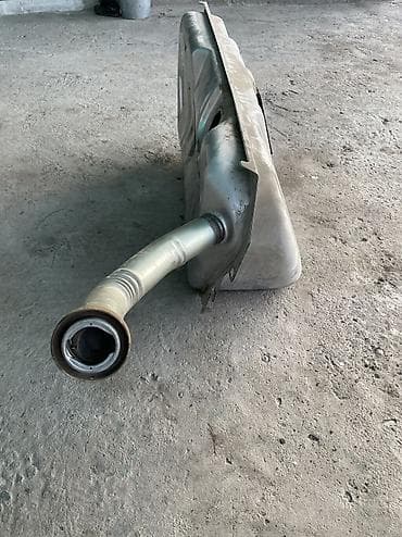 Чыпкалар: Күйүүчү май багы Mercedes-Benz — 3