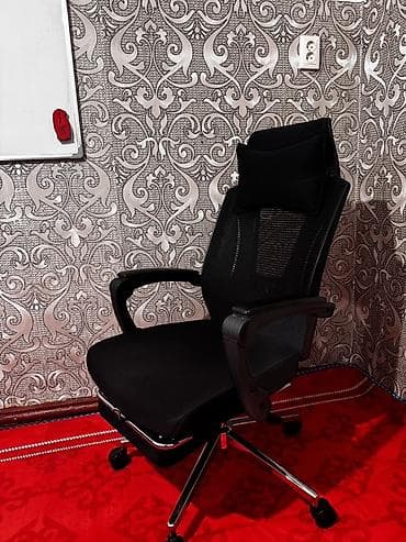 Офисное кресло, С колесиками, цвет - Черный at lalafo.kg Офисное кресло, С колесиками, цвет - Черный