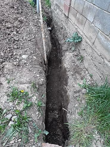 Копка траншей и устройство канализационных линий/колодцев - Ручная и