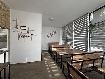 Недвижимость: Магазин, В жилом доме, 71 м² Действующий, Без оборудования, Без ремонта, Вода, Канализация, Электричество, Отдельный вход, 1 линия — 7