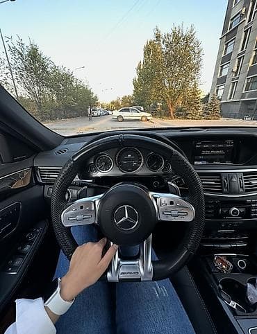 е 55: Mercedes-Benz E-класс AMG: 2010 г., Автомат, Бензин — 5