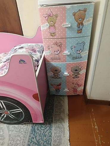 дом из картона: Детские кровати-машины + пластиковый комод - Кровати в виде — 3