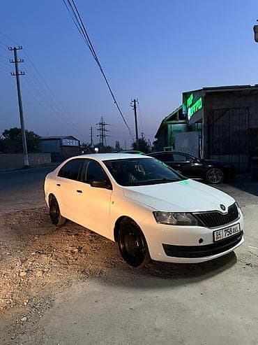 Транспорт: Skoda Rapid: 2017 г., 1.6 л, Механика, Бензин, Седан — 1