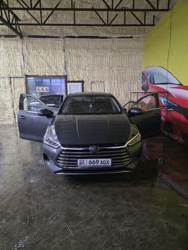 byd yuan up цена в бишкеке: BYD Qin: 2020 г., 1.5 л, Гибрид, Седан — 5