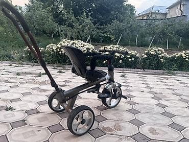 для двойни: Детский велосипед, 3-колесный, 4 - 6 лет, Б/у — 3