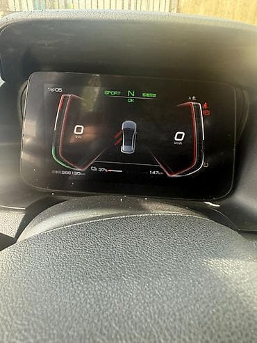 биайди е2: BYD E2: 2021 г., Электромобиль, Кроссовер — 6