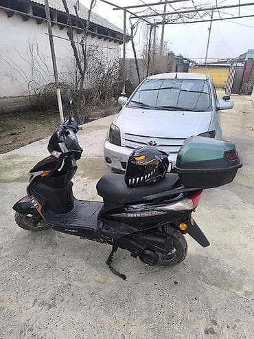 audi quattro: Скутер M8 electric (надпись на борту) черного цвета. Основные — 5