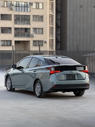 рф авто: Toyota Prius: 2019 г., 1.8 л, Автомат, Гибрид, Лифтбек — 4