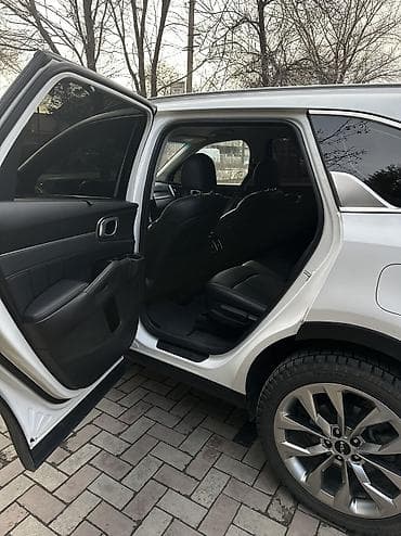 sprinter 4 4: Kia Sorento: 2021 г., 2.2 л, Дизель — 4