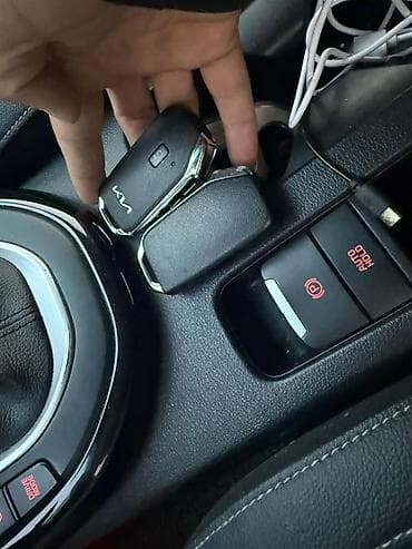 ki ray: Kia K3: 2022 г., Седан — 7