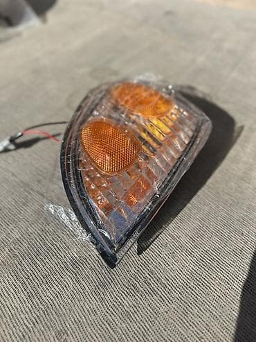 обмен на колонку: Поворотник/габарит (левый и правый) для автомобиля: - Корпус с — 2